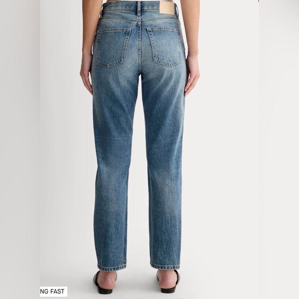 Everlane The Curvy ’90s Cheeky Straight Jeans Medium Wash | Size 32 Regular - Picture 2 of 5